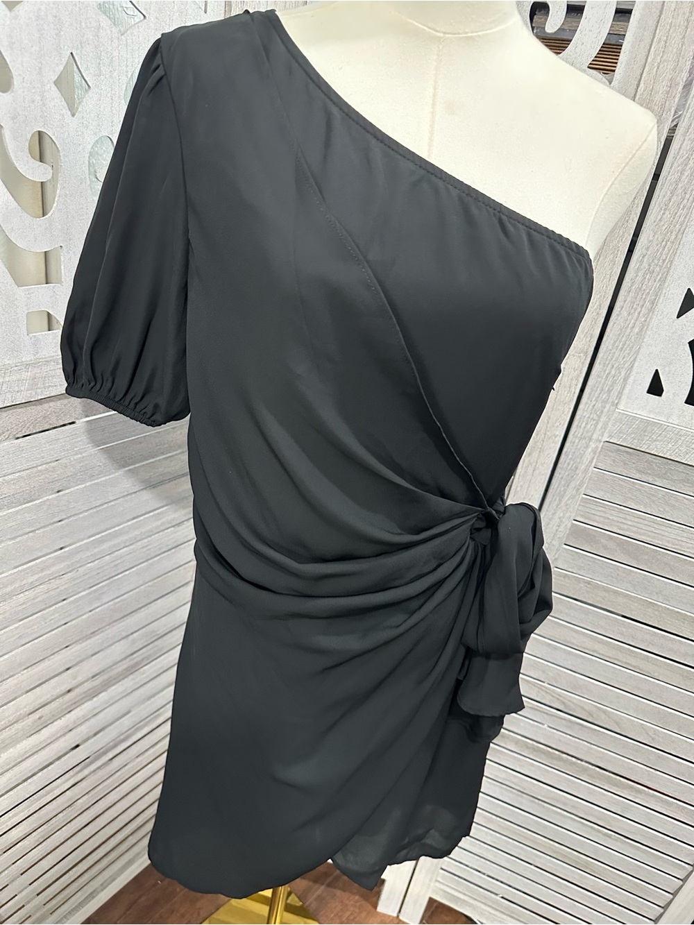 Size M Kirundo black one shoulder side tie lined dress w puff sleeves